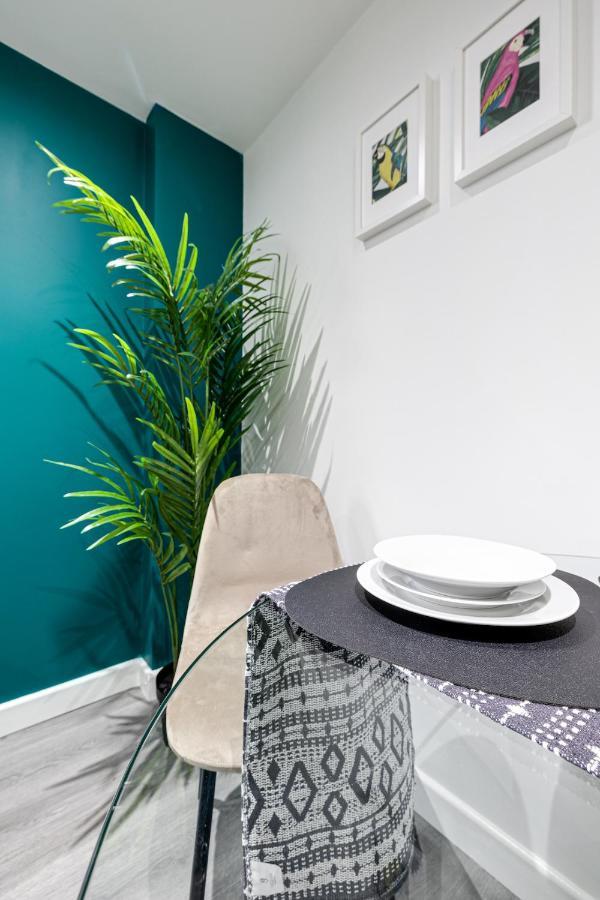 Apartmán Cosy Modern Apt In Heart Of Stockport - Sleeps 4 Exteriér fotografie